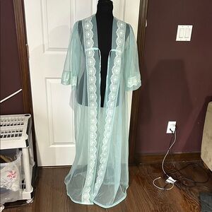 Vtg Movie Star baby blue sheer 70s lace peignoir nightgown sz M